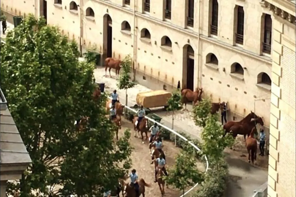 Le Nid D'Aigle Le Marais Bastille Paris Apartment